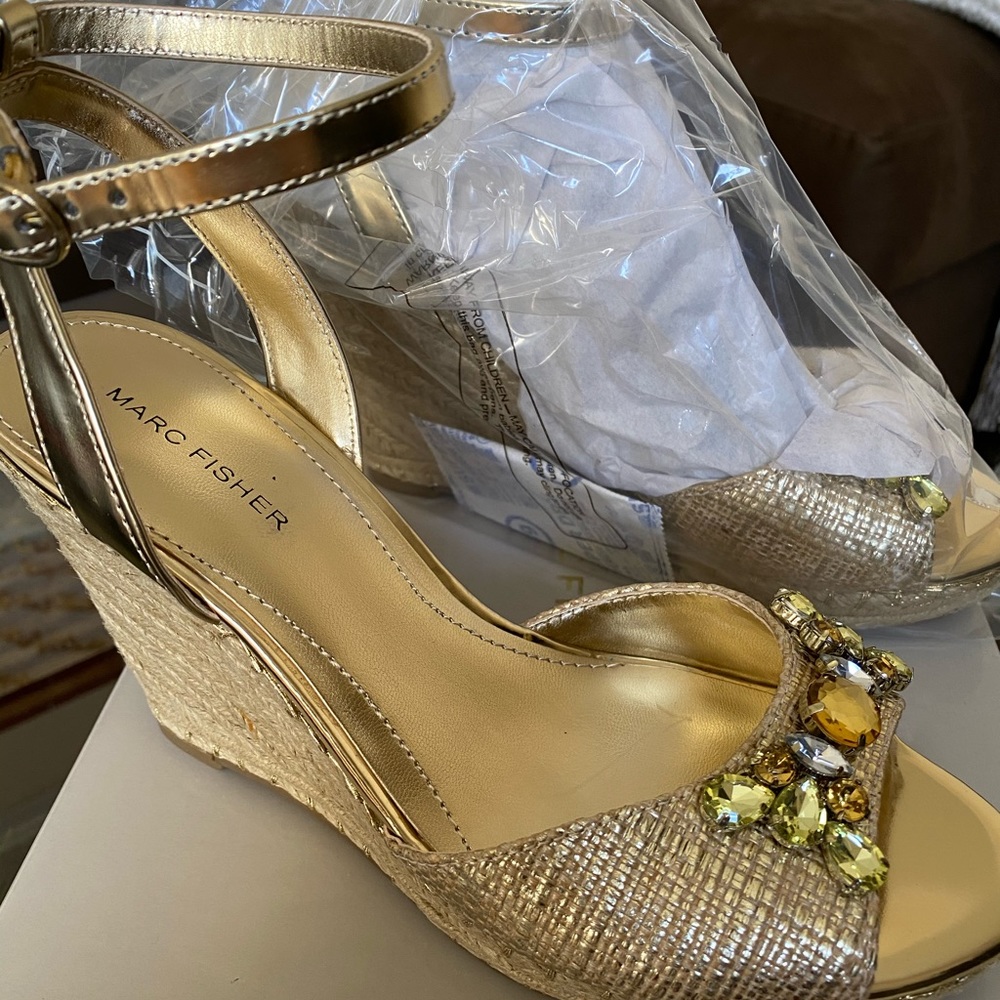 Marc Fisher Sandals
